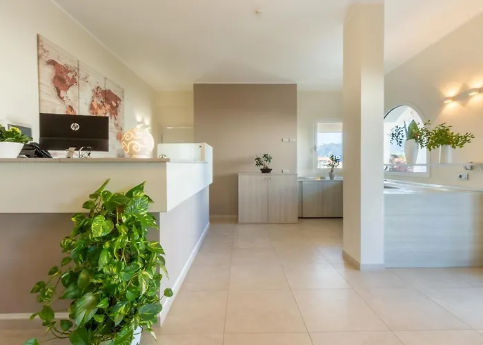 New Ca'mea 酒店 3*